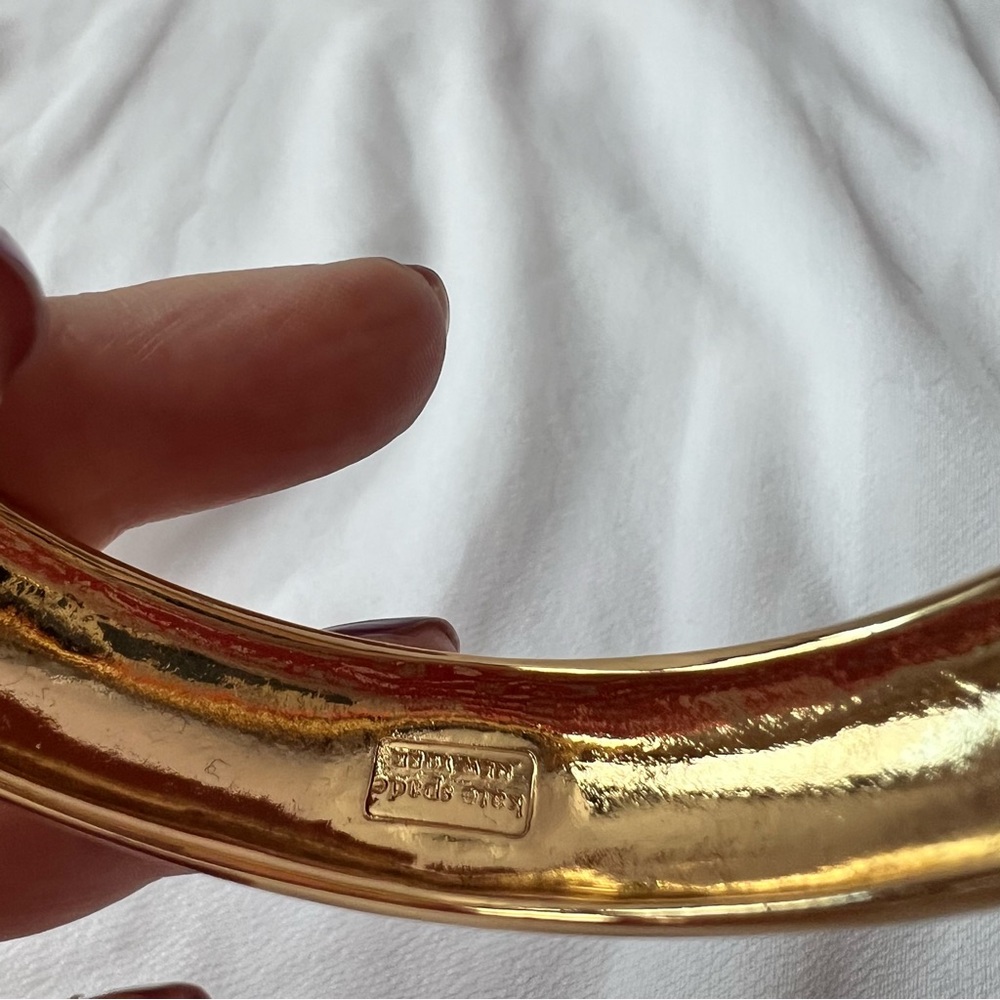 Kate Spade gold tone cream enamel wide bangle bracelet BNWT - Picture 11 of 16